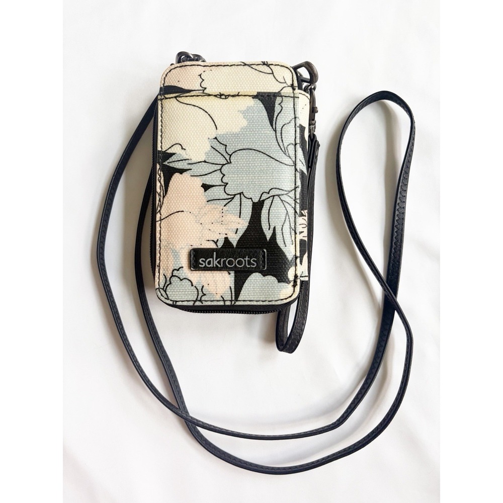 Sakroots Artist Circle  Small /Wristlet/Wallet/Crossbody Floral Multicolored